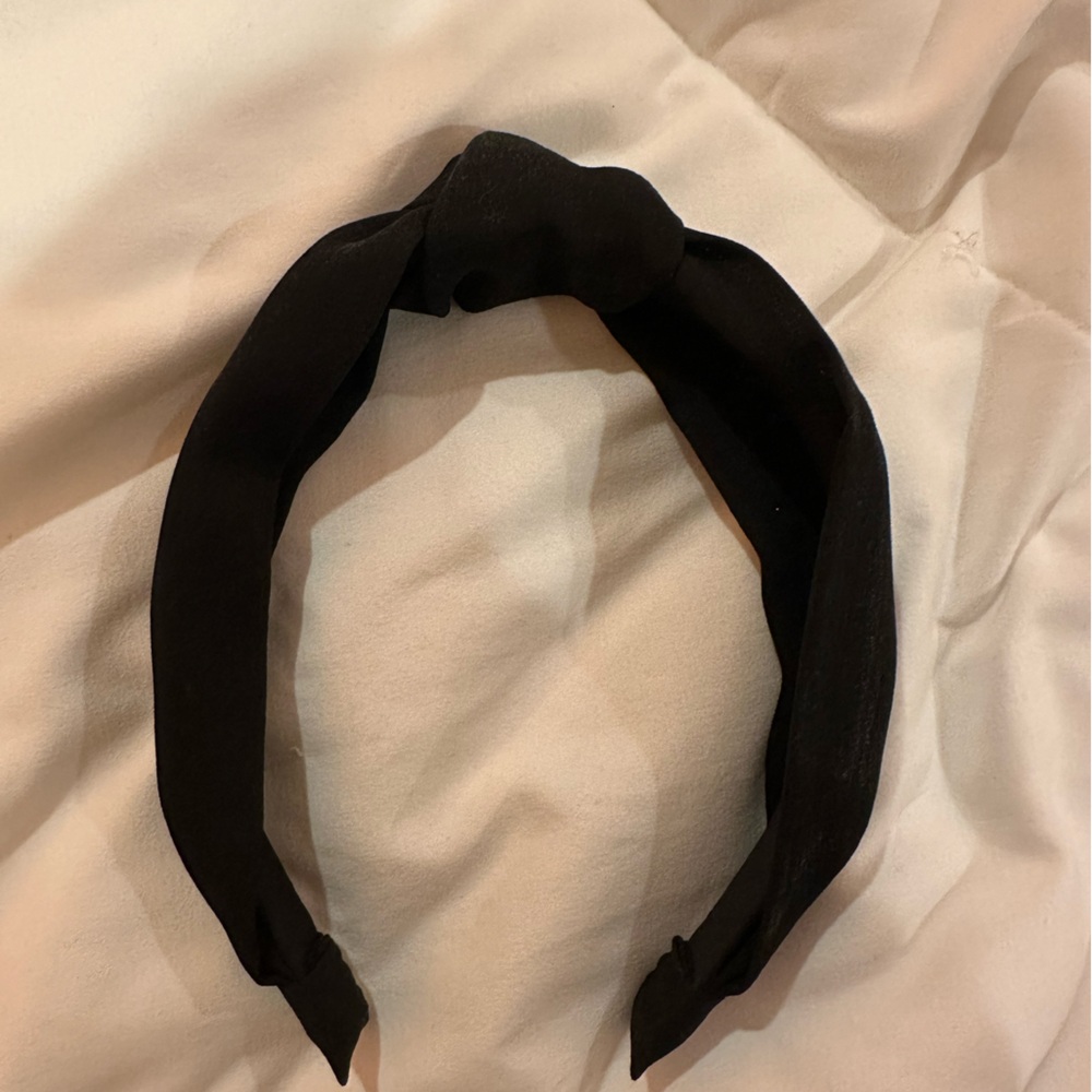 Black Knot Top Headband